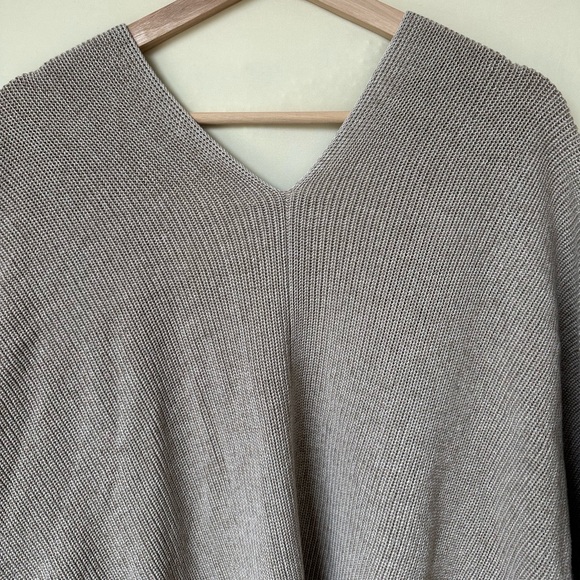 NWT Eileen Fisher Peruvian Organic Cotton Open Front Serape Wrap - Bone, OS - Picture 4 of 5